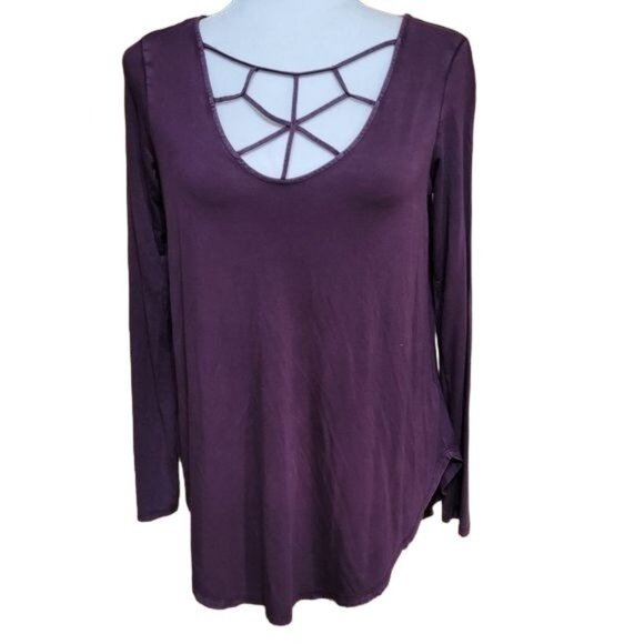 American Eagle Outfitters Tops - American Eagle Women's Size Medium Soft & Sexy T Lattice Neckline Long Sleeve